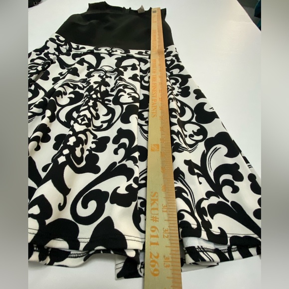 B. Darlin sleeveless Black and white zipper dress size 9/10 Junior. - Picture 9 of 9